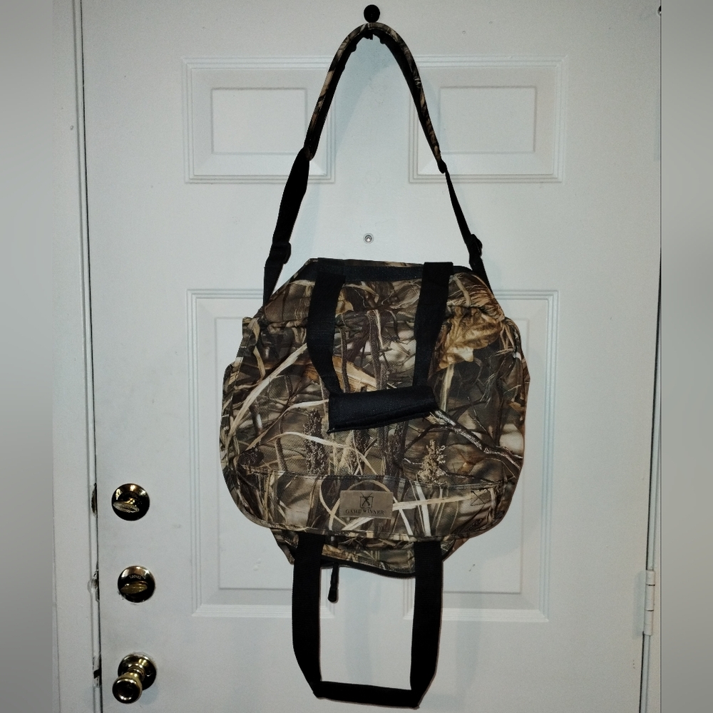 Game Winner Camo Duffle Duffel Hunting Camping Hiking Bag Advantage Max 4